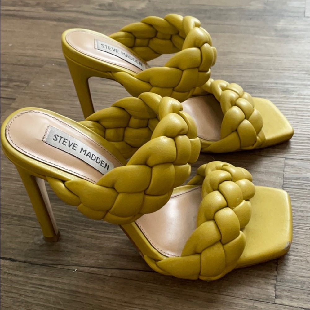 Shoes - Picture 2 of 4